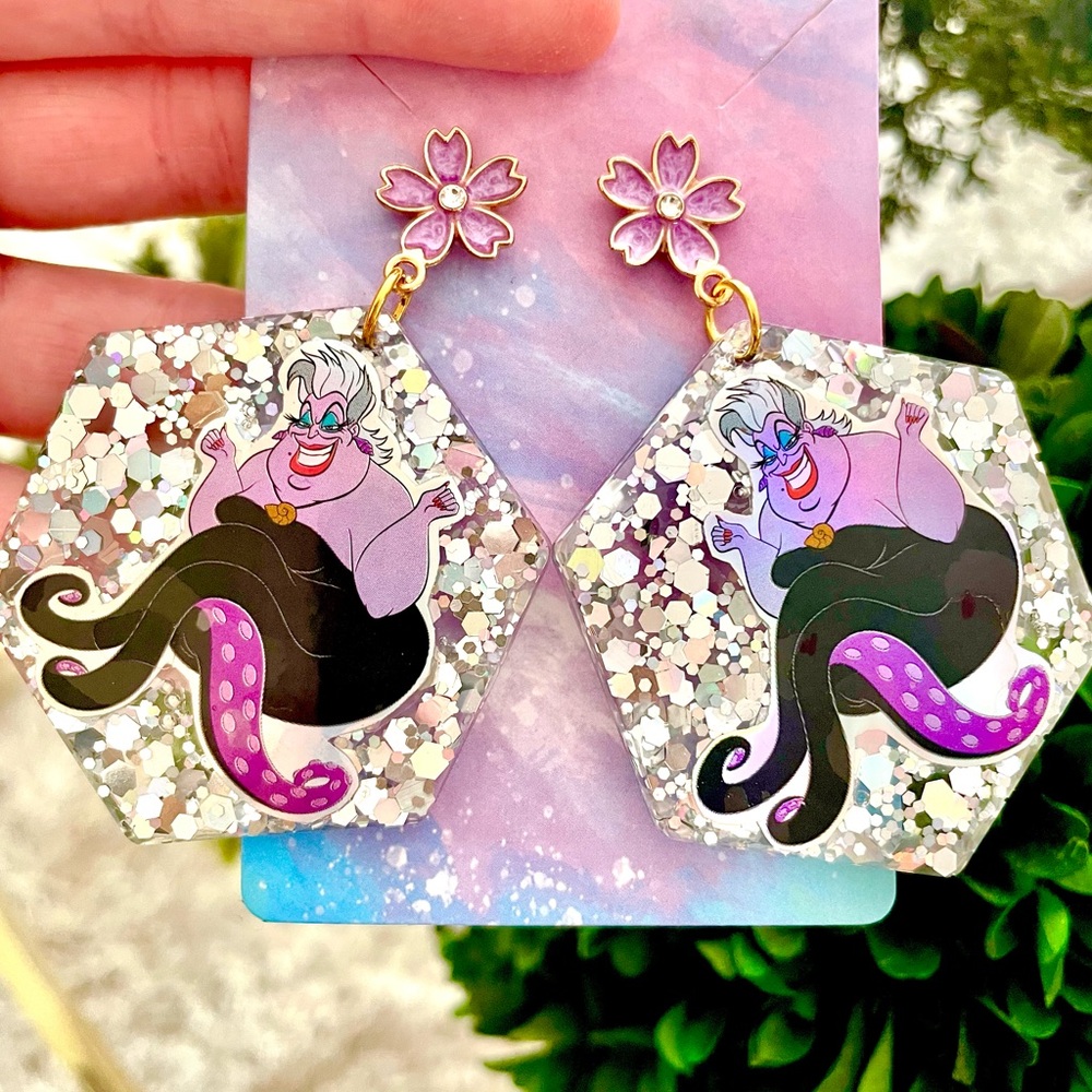Ursula Acrylic Dangle Earrings